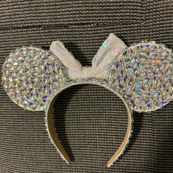 Silver Geometric Big Crystal Rhinestone Style 3d Mickey ears - Picture 3 of 5